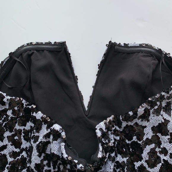 Guess black and white sequin strapless size L - Picture 4 of 9